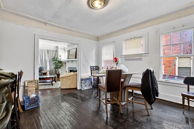 Builiding view fourteen for 5773 Lakewood, Detroit, MI. 48213