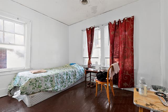 Builiding view nineteen for 5773 Lakewood, Detroit, MI. 48213