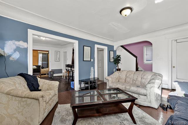 Builiding view seven for 5773 Lakewood, Detroit, MI. 48213