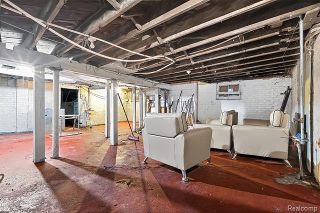 Builiding view twenty seven for 5773 Lakewood, Detroit, MI. 48213