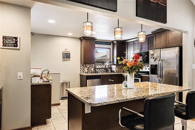 Builiding view five for 21067 North, Battle Creek, MI. 49017