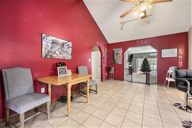 Builiding view seven for 21067 North, Battle Creek, MI. 49017