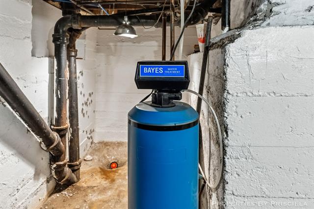 Builiding view thirty five for 94 Division, Sparta, MI. 49345