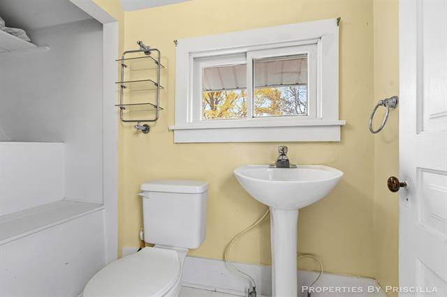 Builiding view twenty eight for 94 Division, Sparta, MI. 49345