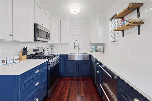 Builiding view two for 607 Sherwood, Three Oaks, MI. 49128