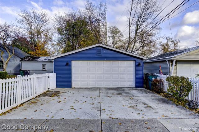 Builiding view forty three for 1027 Orchard Grove, Royal Oak, MI. 48067