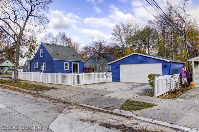 Builiding view forty two for 1027 Orchard Grove, Royal Oak, MI. 48067