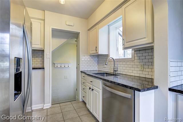 Builiding view ten for 1027 Orchard Grove, Royal Oak, MI. 48067