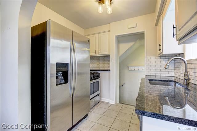 Builiding view twelve for 1027 Orchard Grove, Royal Oak, MI. 48067