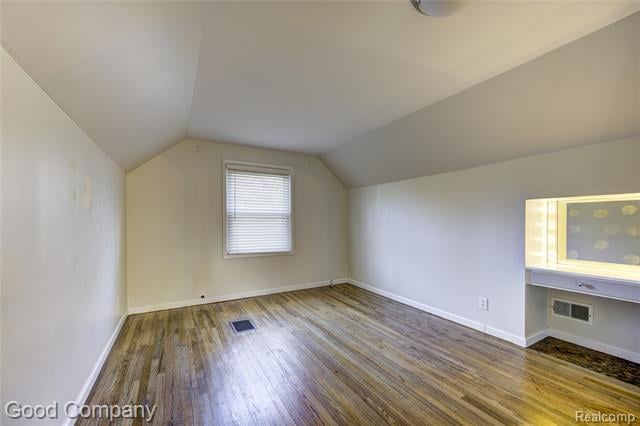 Builiding view twenty five for 1027 Orchard Grove, Royal Oak, MI. 48067