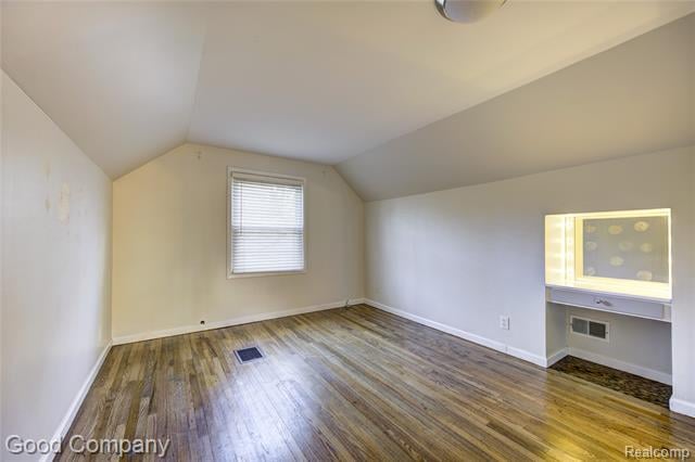 Builiding view twenty four for 1027 Orchard Grove, Royal Oak, MI. 48067