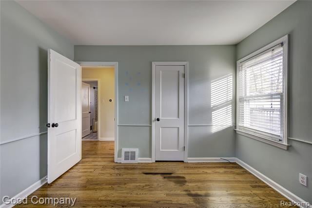 Builiding view twenty one for 1027 Orchard Grove, Royal Oak, MI. 48067