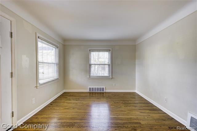 Builiding view two for 1027 Orchard Grove, Royal Oak, MI. 48067