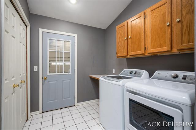 Builiding view eighteen for 6696 Highmeadow, Byron Center, MI. 49315