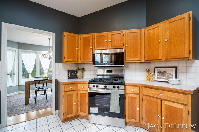 Builiding view fifteen for 6696 Highmeadow, Byron Center, MI. 49315