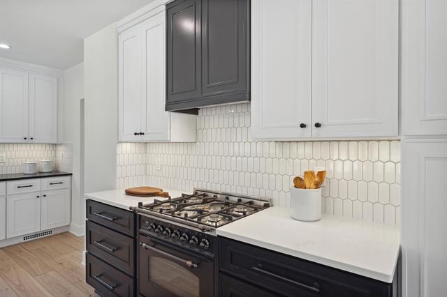 Builiding view eight for 101 Carl, Ada, MI. 49301