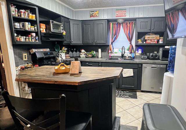 Builiding view eleven for 6340 Quarterline, Spring Lake, MI. 49456