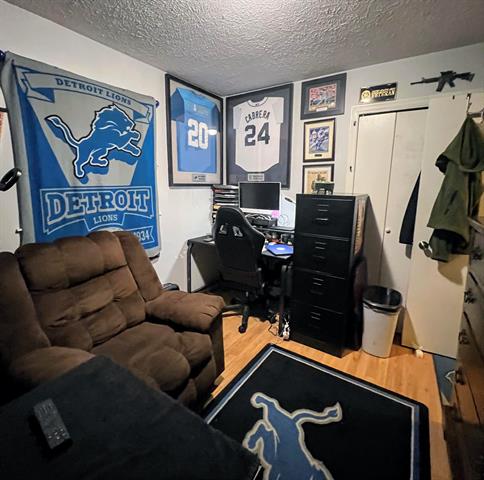 Builiding view seventeen for 6340 Quarterline, Spring Lake, MI. 49456