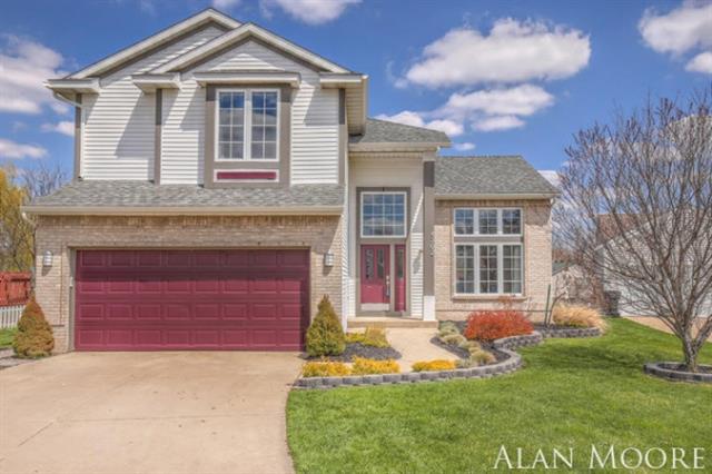 front view for 4702 Brookmeadowse Drive, Grand Rapids, Mi. 49512