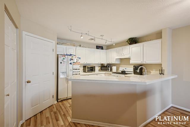 Builiding view three for 3075 Poplar Creek, Grand Rapids, MI. 49512