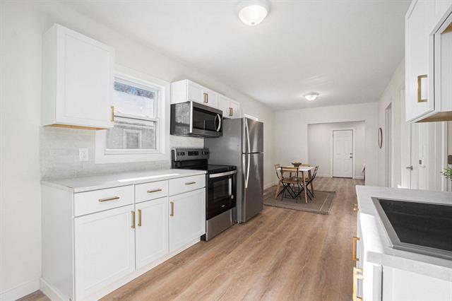 Builiding view eight for 514 Fenimore, Kalamazoo, MI. 49048