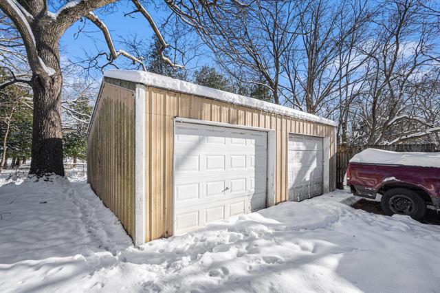 Builiding view fifteen for 514 Fenimore, Kalamazoo, MI. 49048