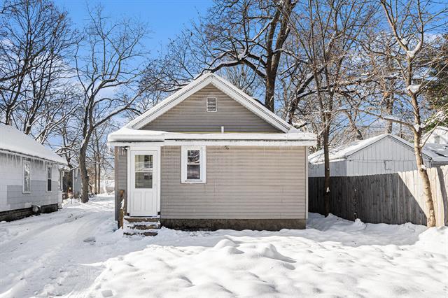 Builiding view fourteen for 514 Fenimore, Kalamazoo, MI. 49048