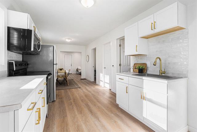 Builiding view nine for 514 Fenimore, Kalamazoo, MI. 49048