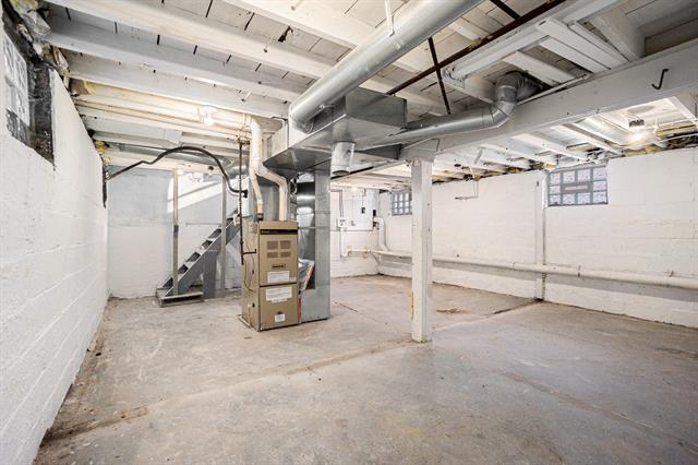 Builiding view twelve for 514 Fenimore, Kalamazoo, MI. 49048