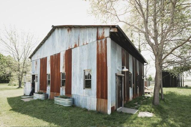 Builiding view twenty eight for 342 62Nd, South Haven, MI. 49090