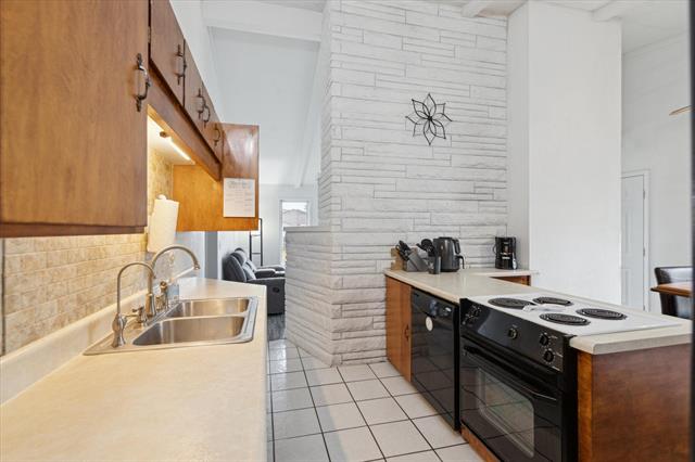 Builiding view fourteen for 7325 Quail, Portage, MI. 49024