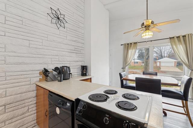 Builiding view seventeen for 7325 Quail, Portage, MI. 49024