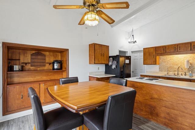 Builiding view ten for 7325 Quail, Portage, MI. 49024