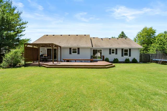 Builiding view thirty three for 8146 27Th, Richland, MI. 49083
