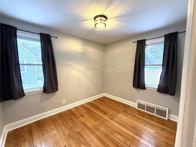 Builiding view ten for 2631 Liberty, Muskegon, MI. 49441