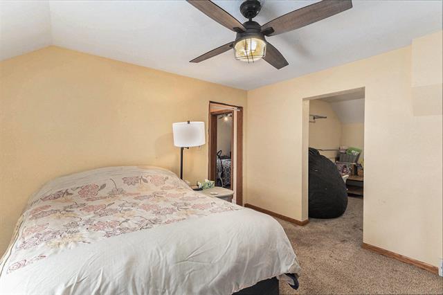 Builiding view nine for 709 Loomis, Ludington, MI. 49431