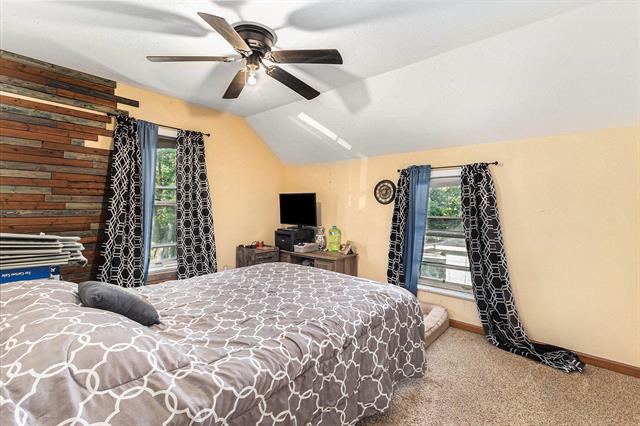 Builiding view ten for 709 Loomis, Ludington, MI. 49431