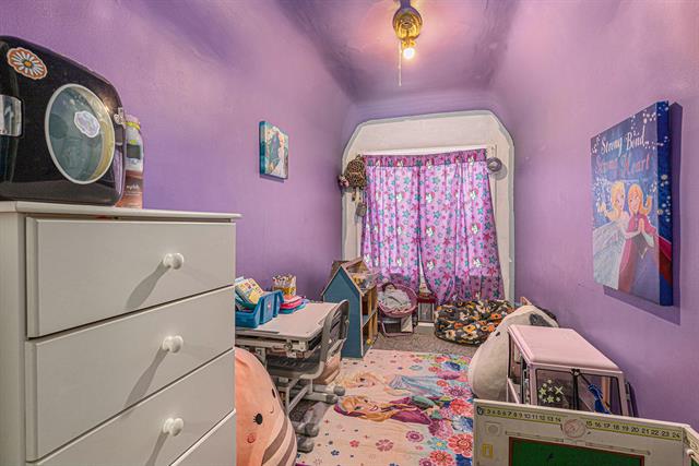 Builiding view eighteen for 218 Grove, Greenville, MI. 48838