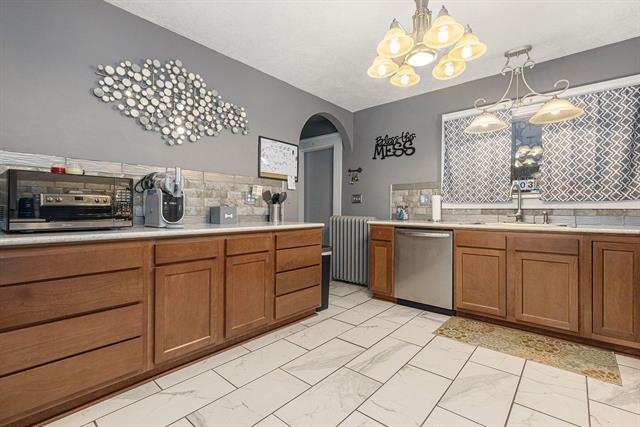 Builiding view eleven for 218 Grove, Greenville, MI. 48838