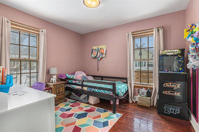 Builiding view fifteen for 218 Grove, Greenville, MI. 48838