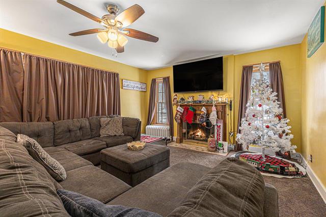 Builiding view four for 218 Grove, Greenville, MI. 48838