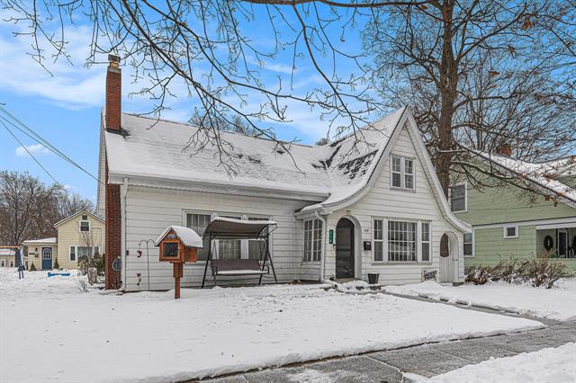 Builiding view one for 218 Grove, Greenville, MI. 48838