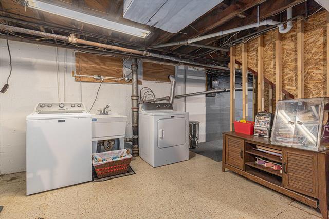 Builiding view twenty two for 218 Grove, Greenville, MI. 48838