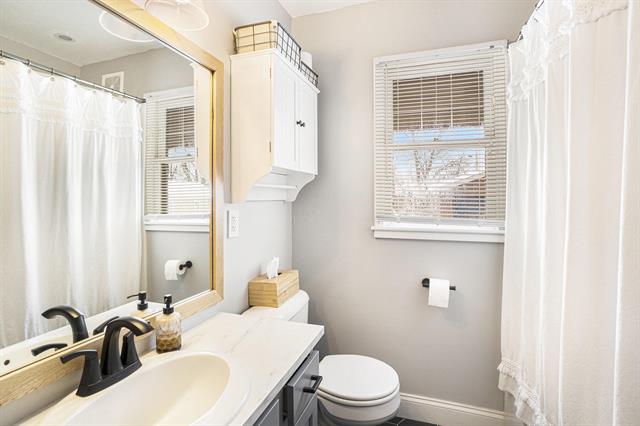 Builiding view eleven for 314 14Th, Holland, MI. 49423