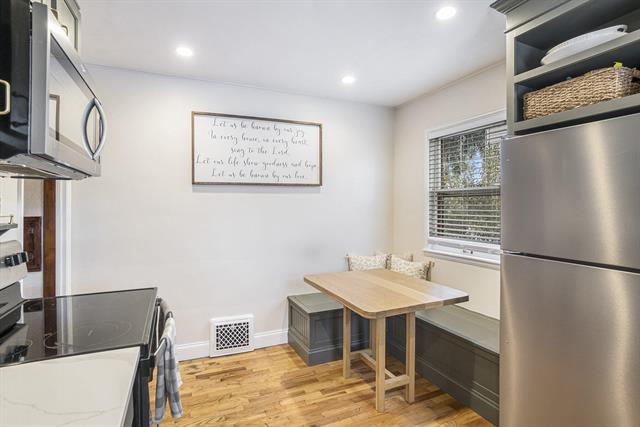 Builiding view six for 314 14Th, Holland, MI. 49423