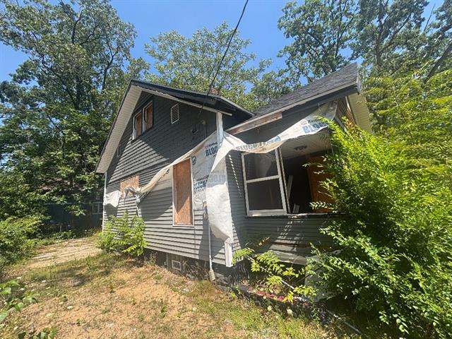 Builiding view five for 56 Lincoln, Muskegon, MI. 49444