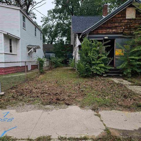 Builiding view one for 56 Lincoln, Muskegon, MI. 49444