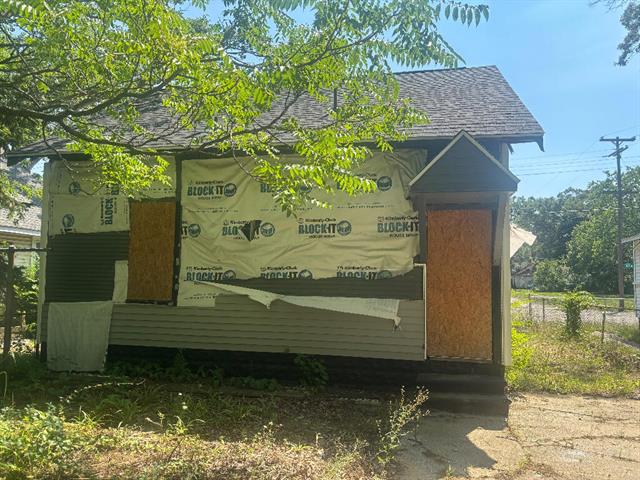 Builiding view three for 56 Lincoln, Muskegon, MI. 49444