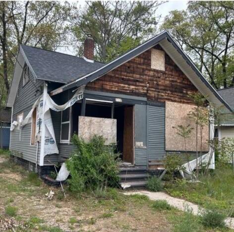 front view for 56 E Lincoln Avenue, Muskegon, Mi. 49444