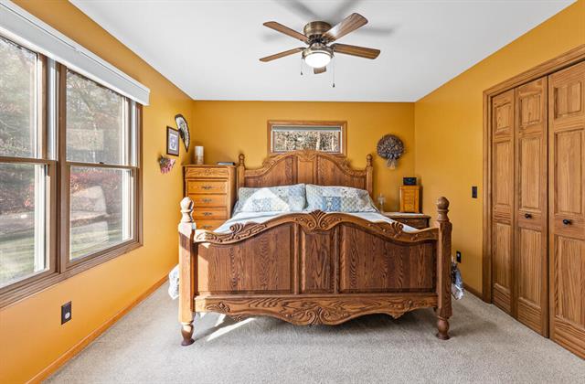 Builiding view eighteen for 423 Fernwood, Muskegon, MI. 49442